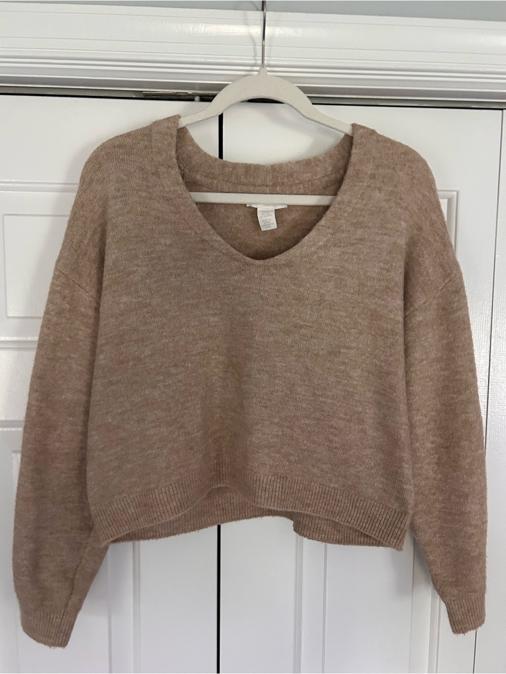 H&M V-Neck Cropped Sweater in Light Beige